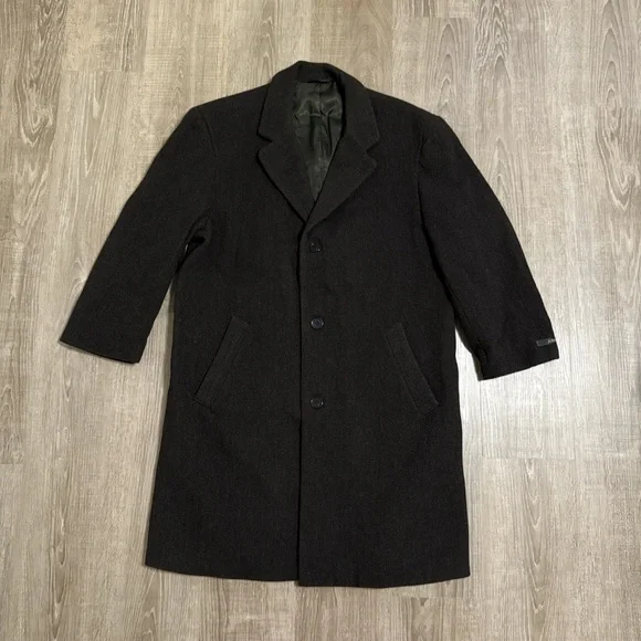DKNY Wool Blend herringbone Brown Long Coat Size 42 Shoulder Pads Button Closure - Picture 2 of 15